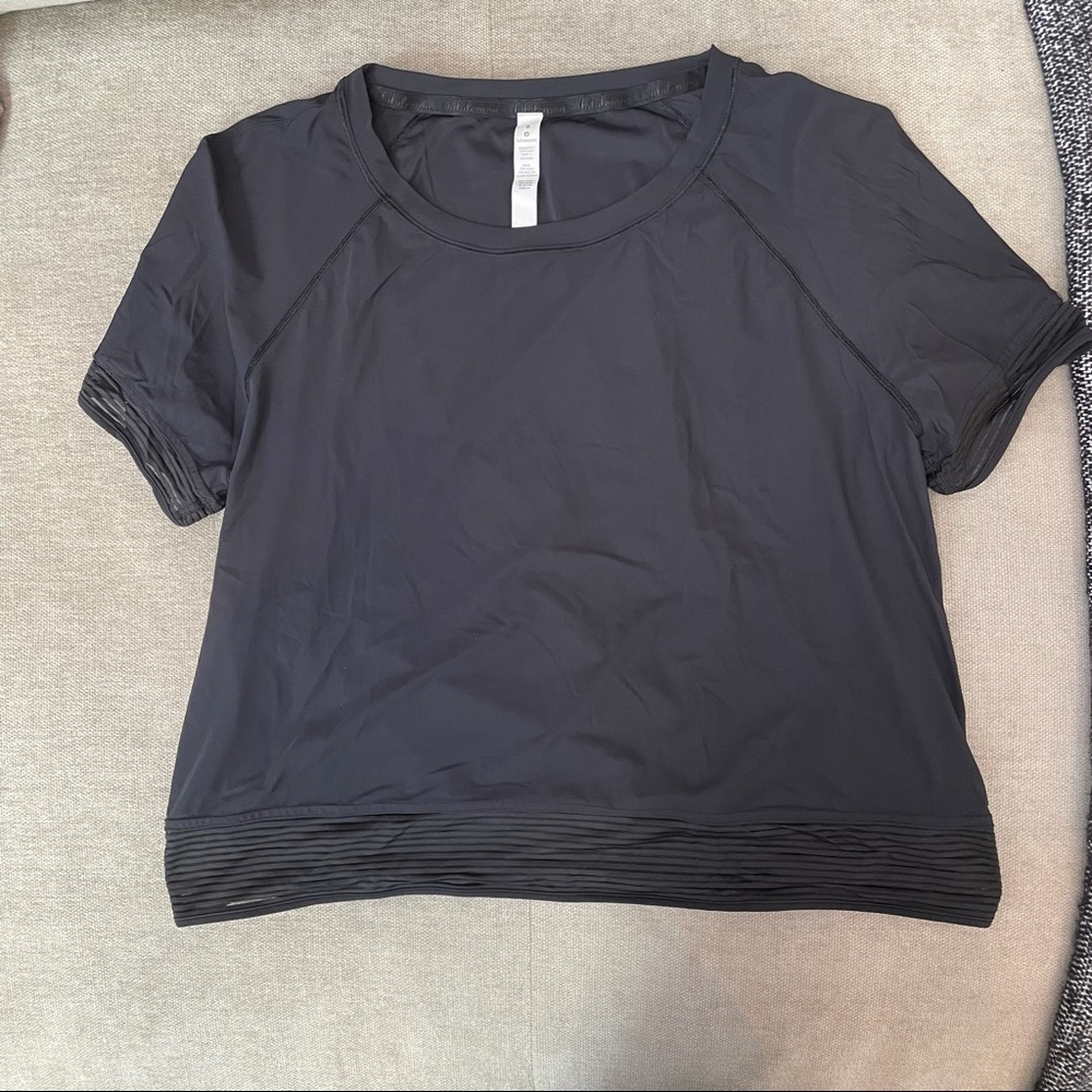 Lululemon workout top
